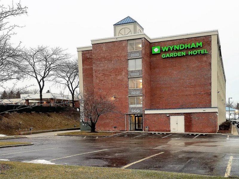Wyndham Garden Kenosha Harborside Hotel Exterior foto
