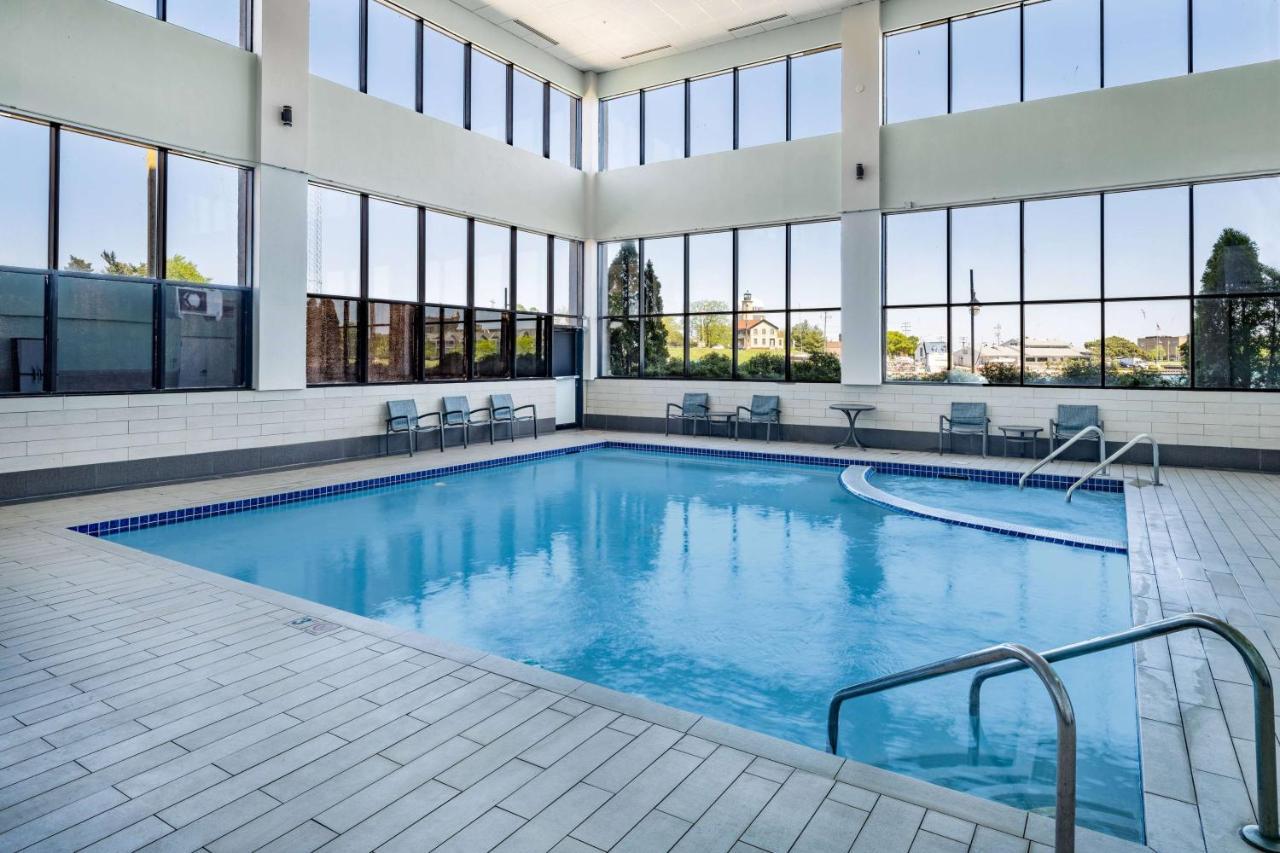Wyndham Garden Kenosha Harborside Hotel Exterior foto