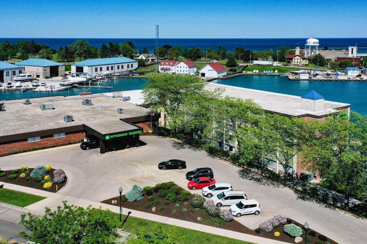 Wyndham Garden Kenosha Harborside Hotel Exterior foto