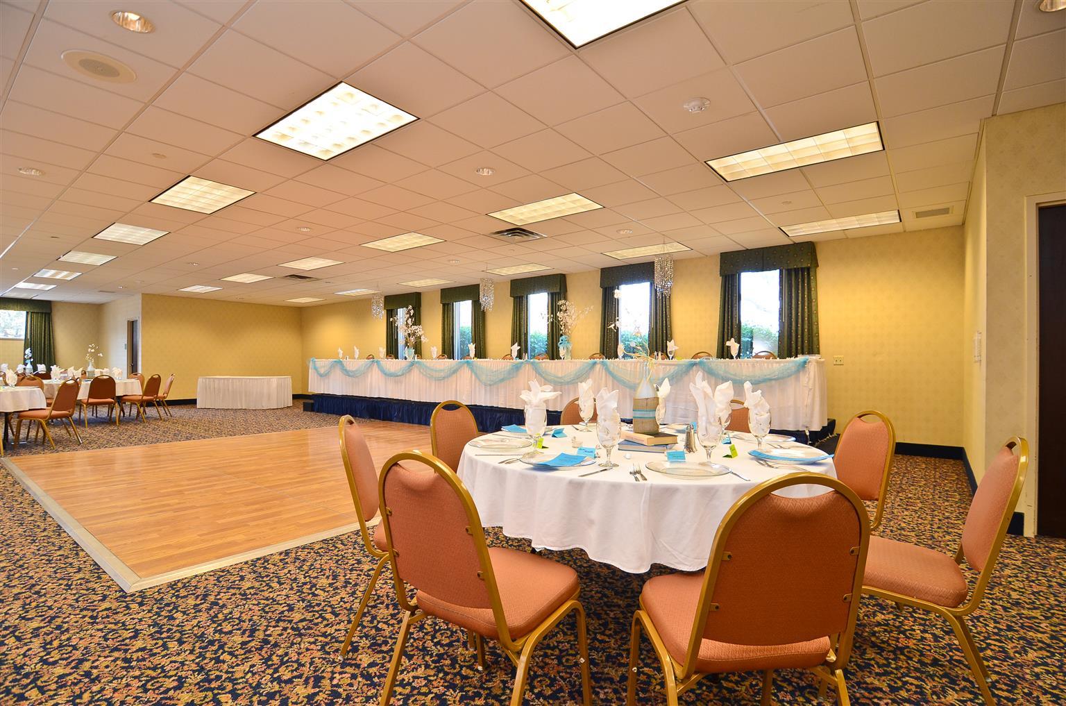 Wyndham Garden Kenosha Harborside Hotel Restaurante foto