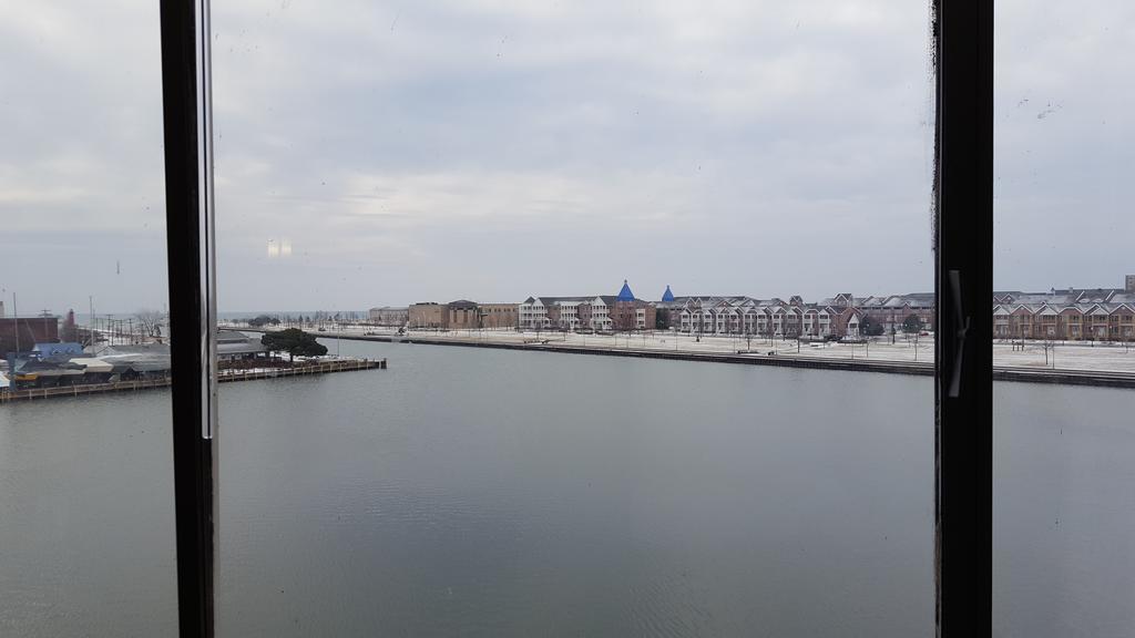 Wyndham Garden Kenosha Harborside Hotel Exterior foto