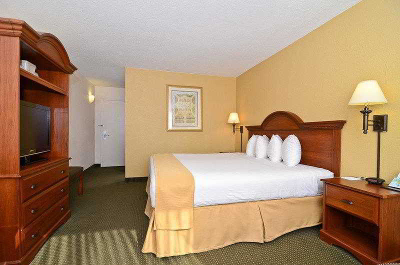 Wyndham Garden Kenosha Harborside Hotel Exterior foto